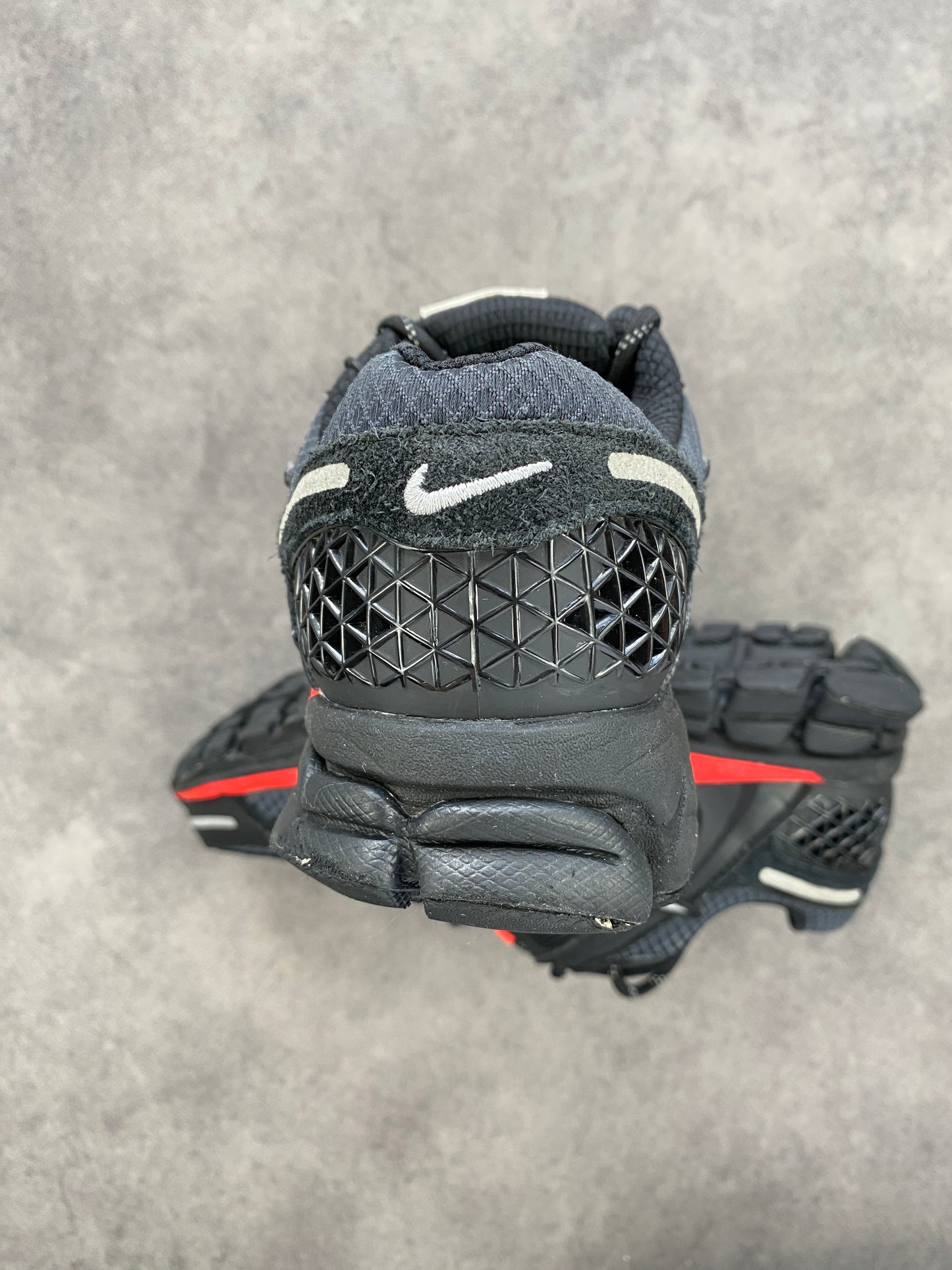 Nike Zoom Vomero 5 Black Metallic University Red