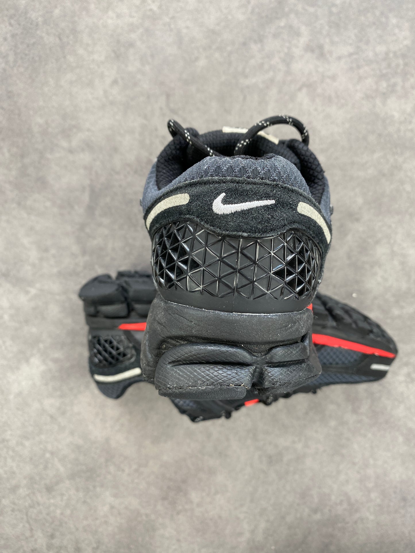Nike Zoom Vomero 5 Black Metallic University Red