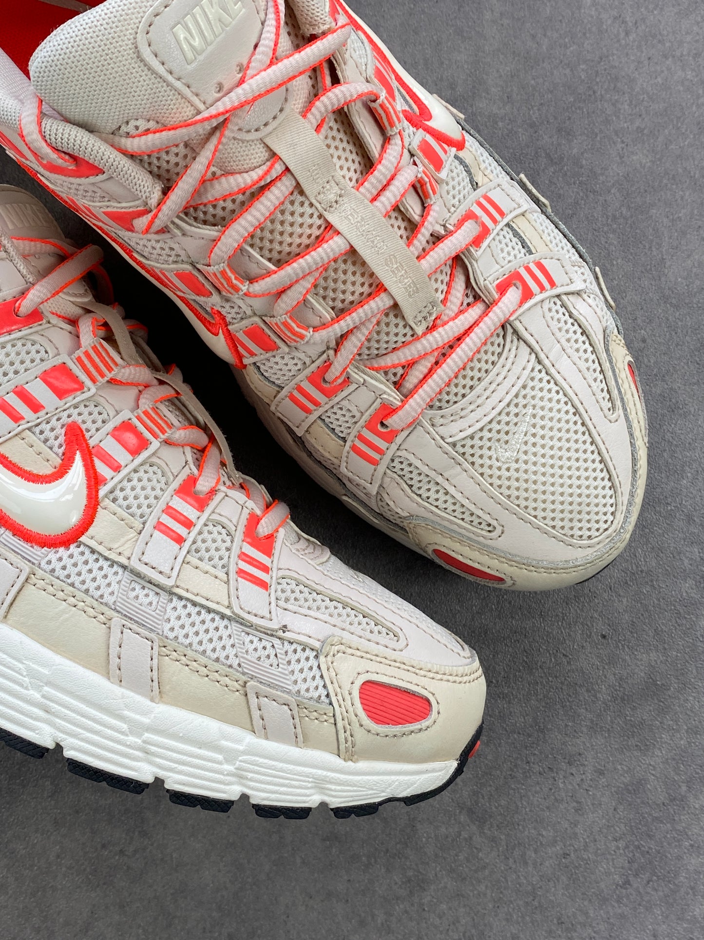 Nike P-6000 Bright Crimson / soft Pearl