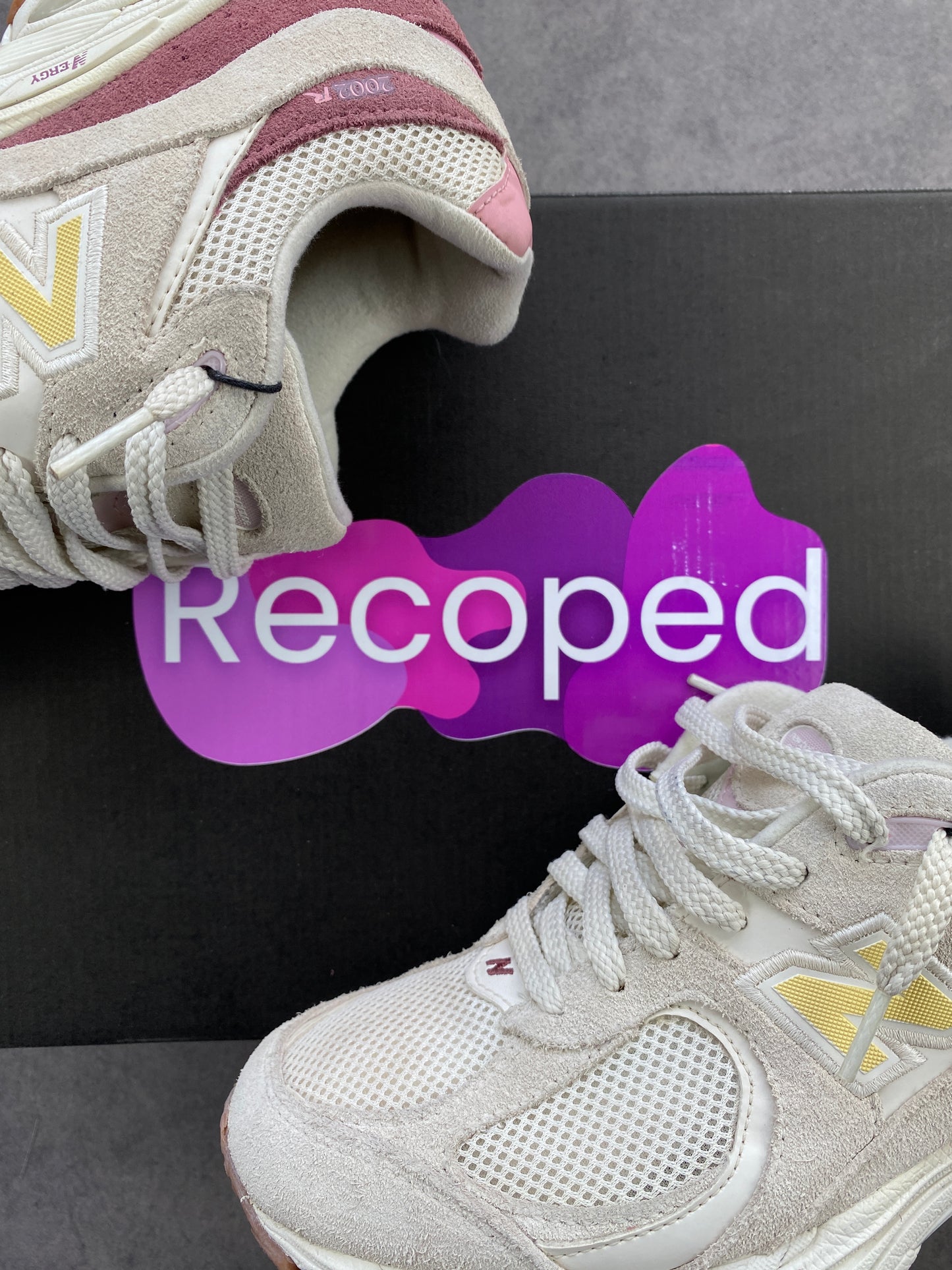 New Balance 2002r Ecru Bordeaux Rose