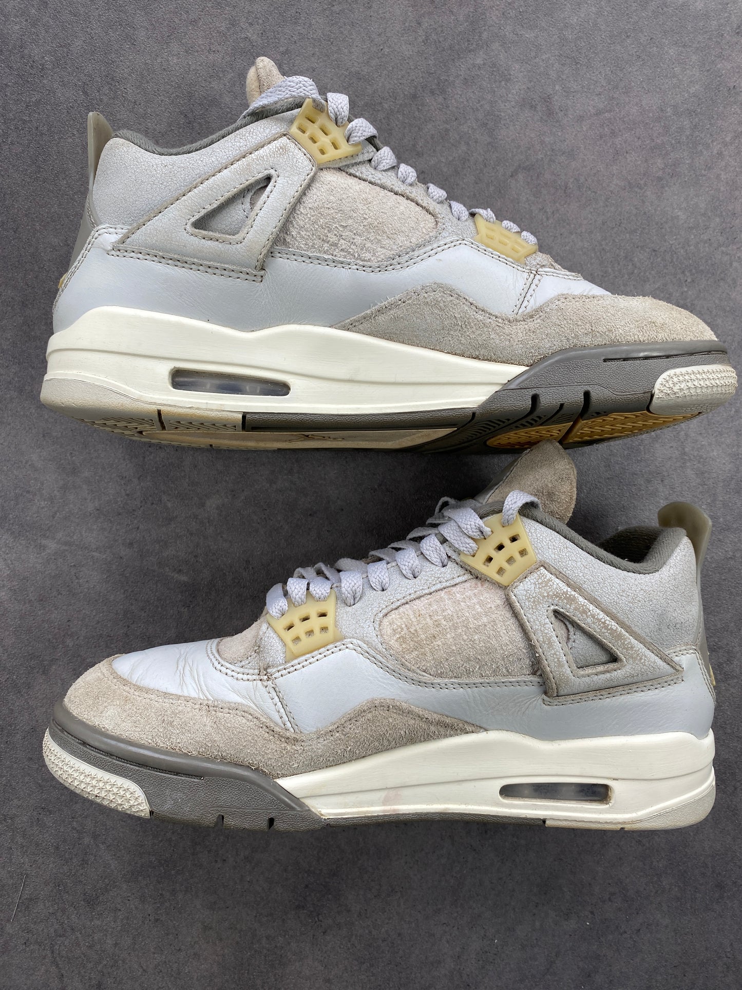 Jordan 4 Retro SE Craft Photon Dust