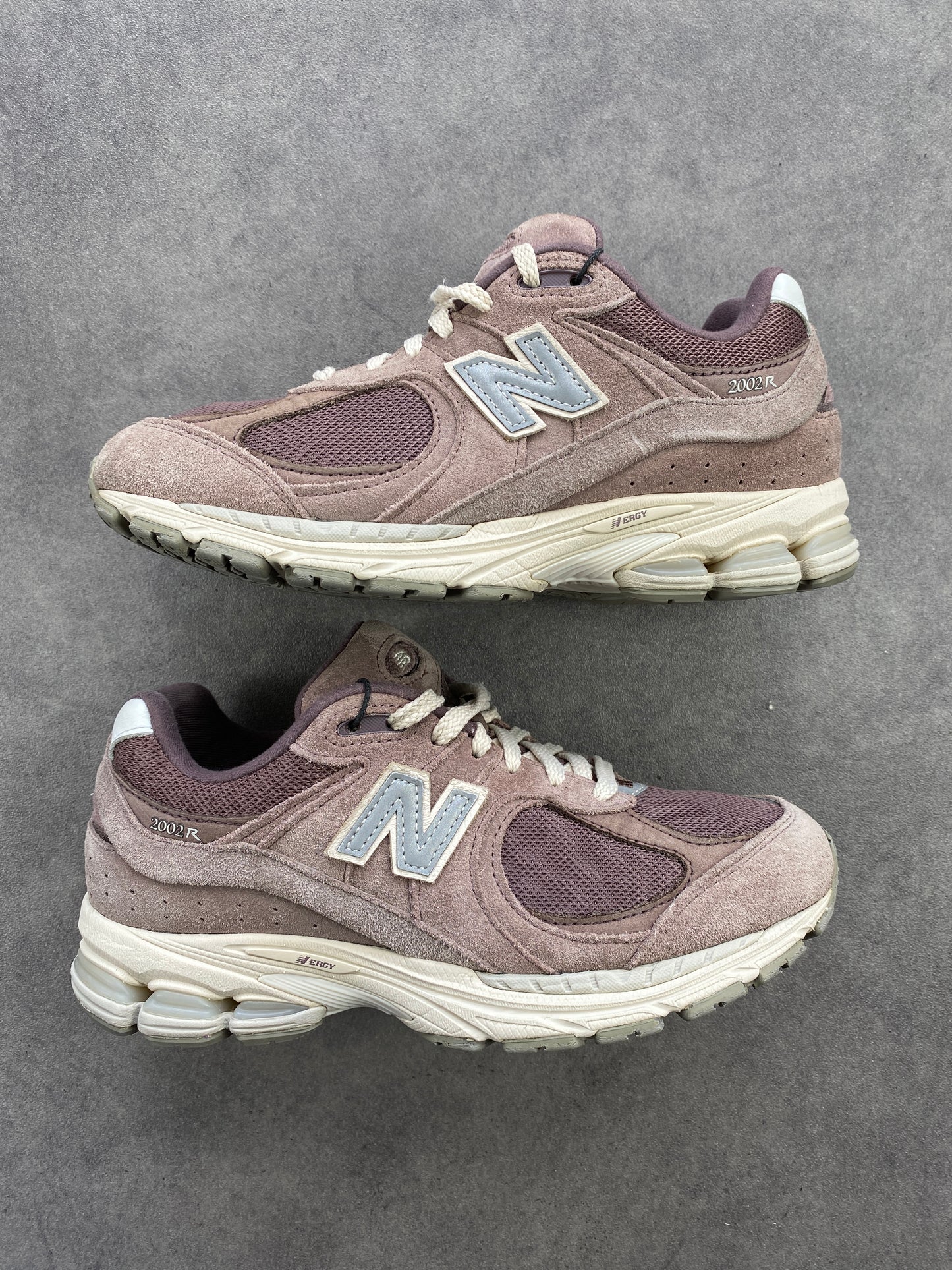 New Balance 2002R Black Fig