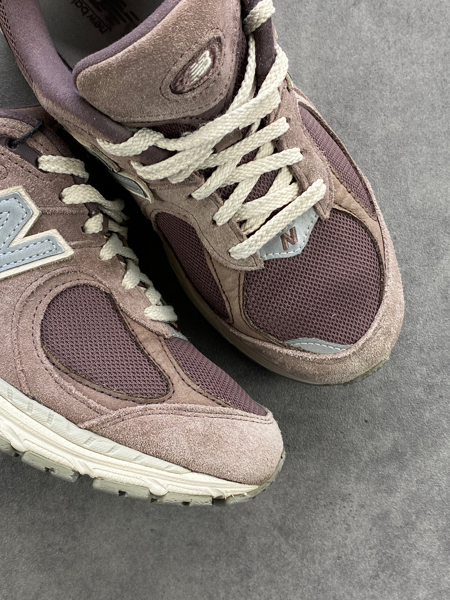 New Balance 2002R Black Fig