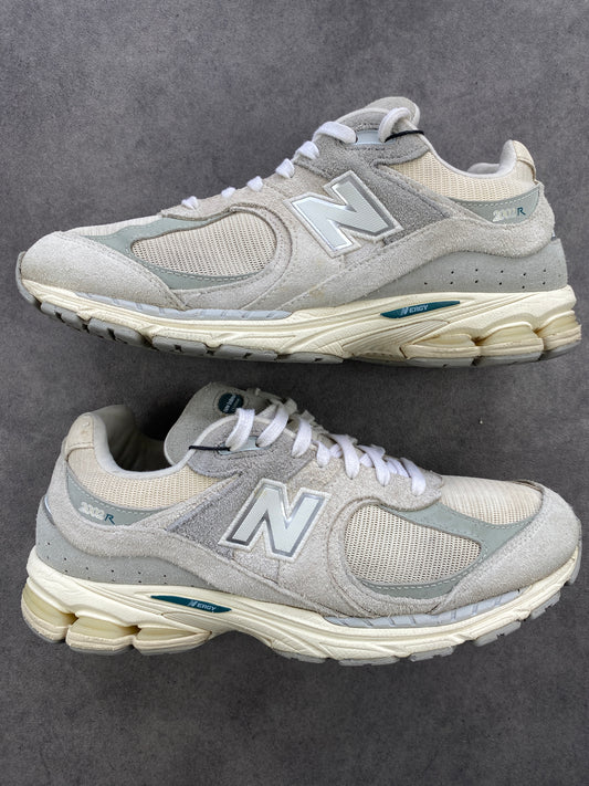 New Balance 2002R Linen
