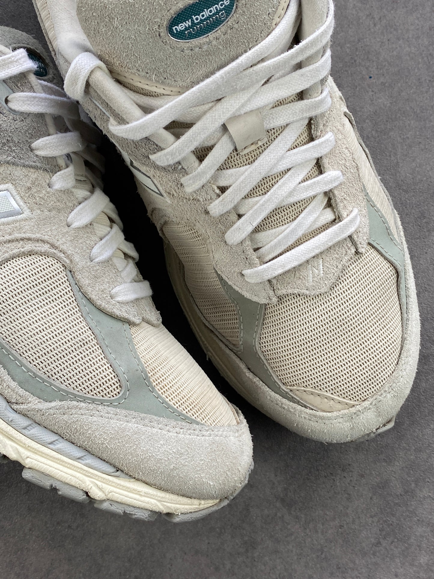 New Balance 2002R Linen