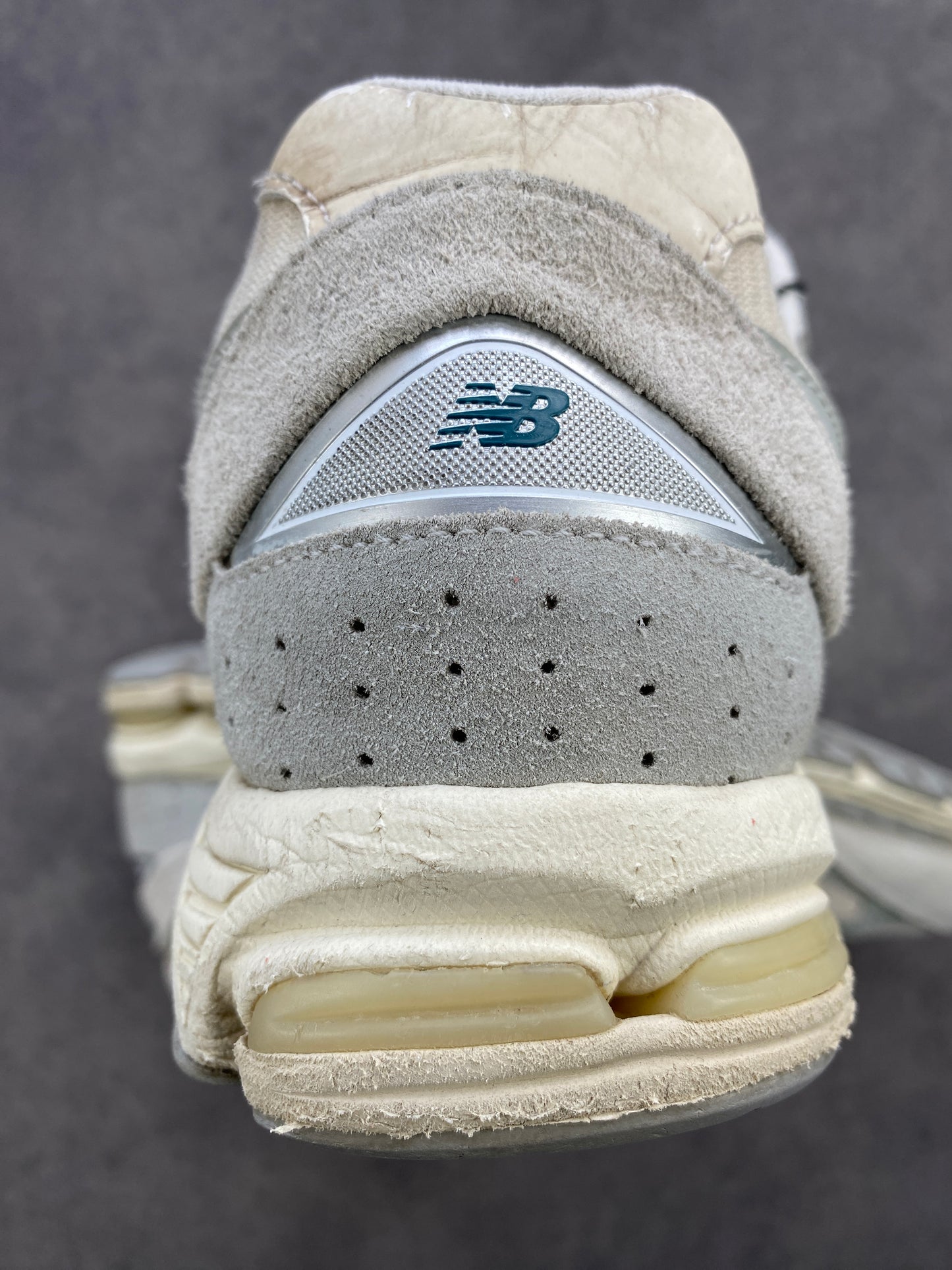 New Balance 2002R Linen