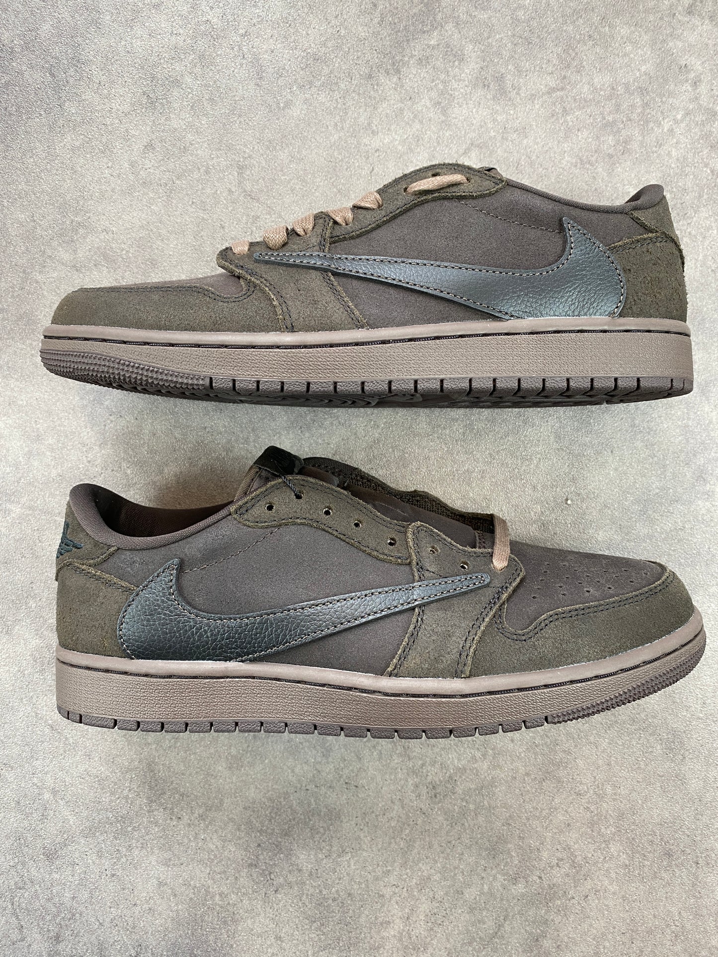 Jordan 1 Retro Low OG SP Travis Scott Velvet Brown