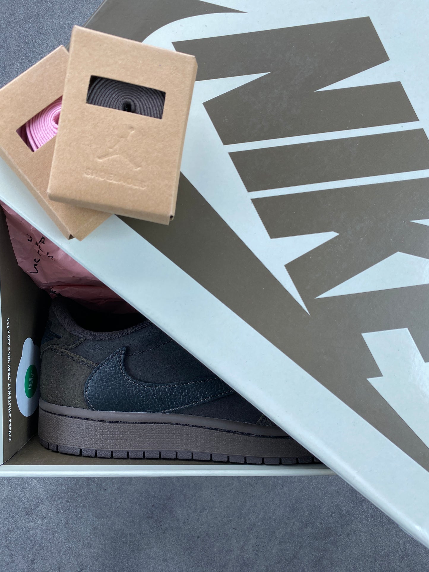 Jordan 1 Retro Low OG SP Travis Scott Velvet Brown