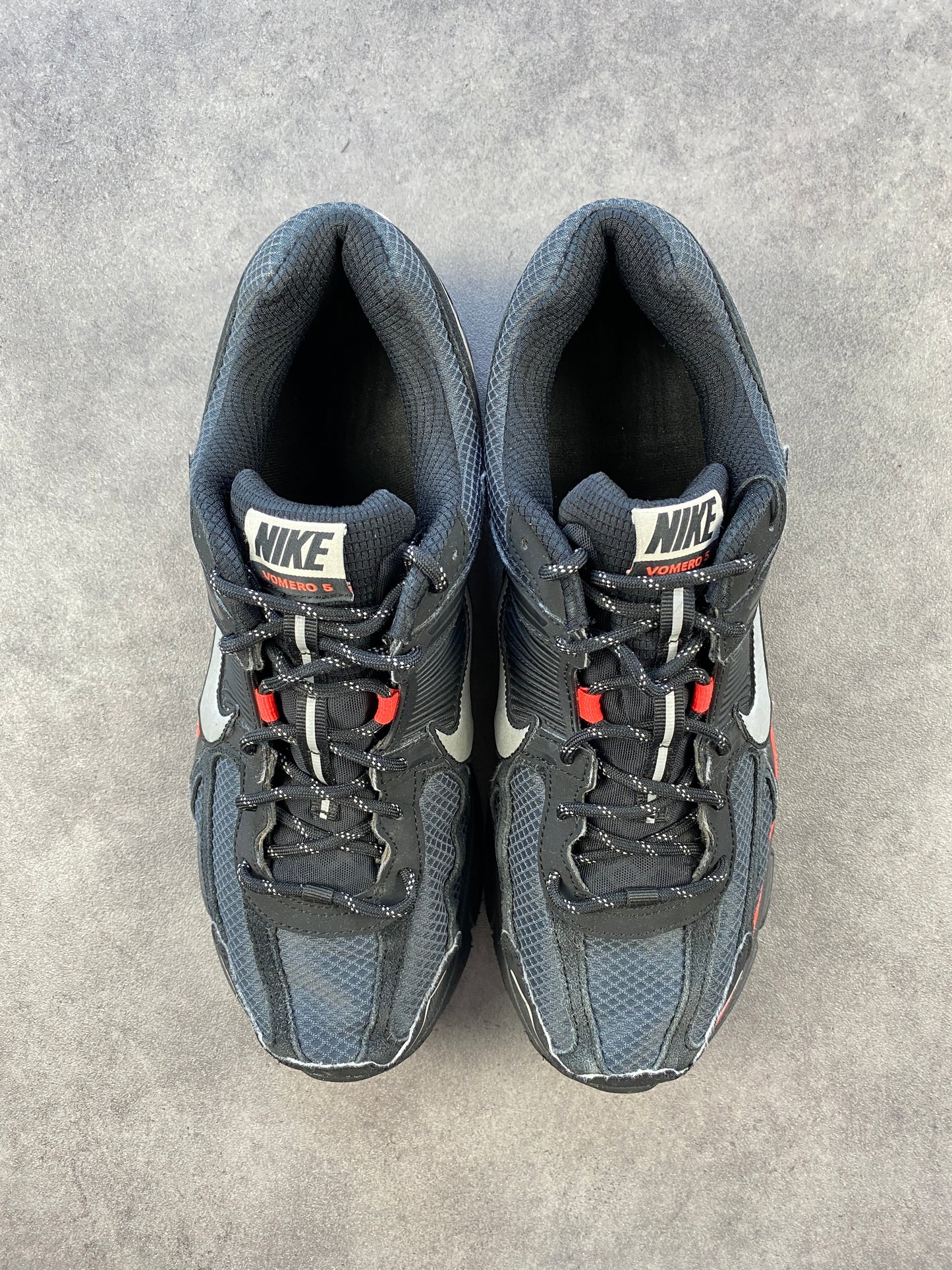 Nike Zoom Vomero 5 Black Metallic University Red