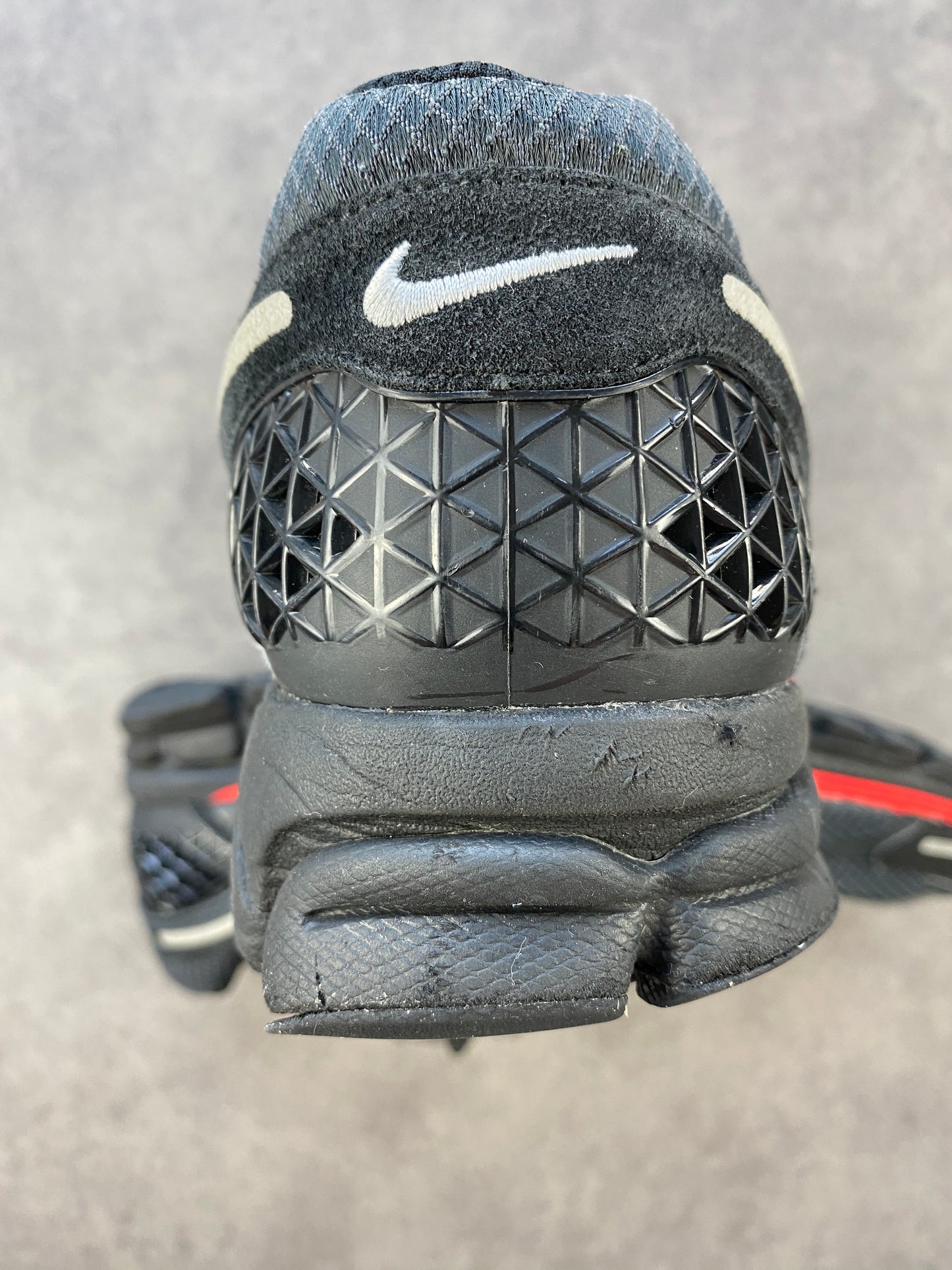 Nike Zoom Vomero 5 Black Metallic University Red