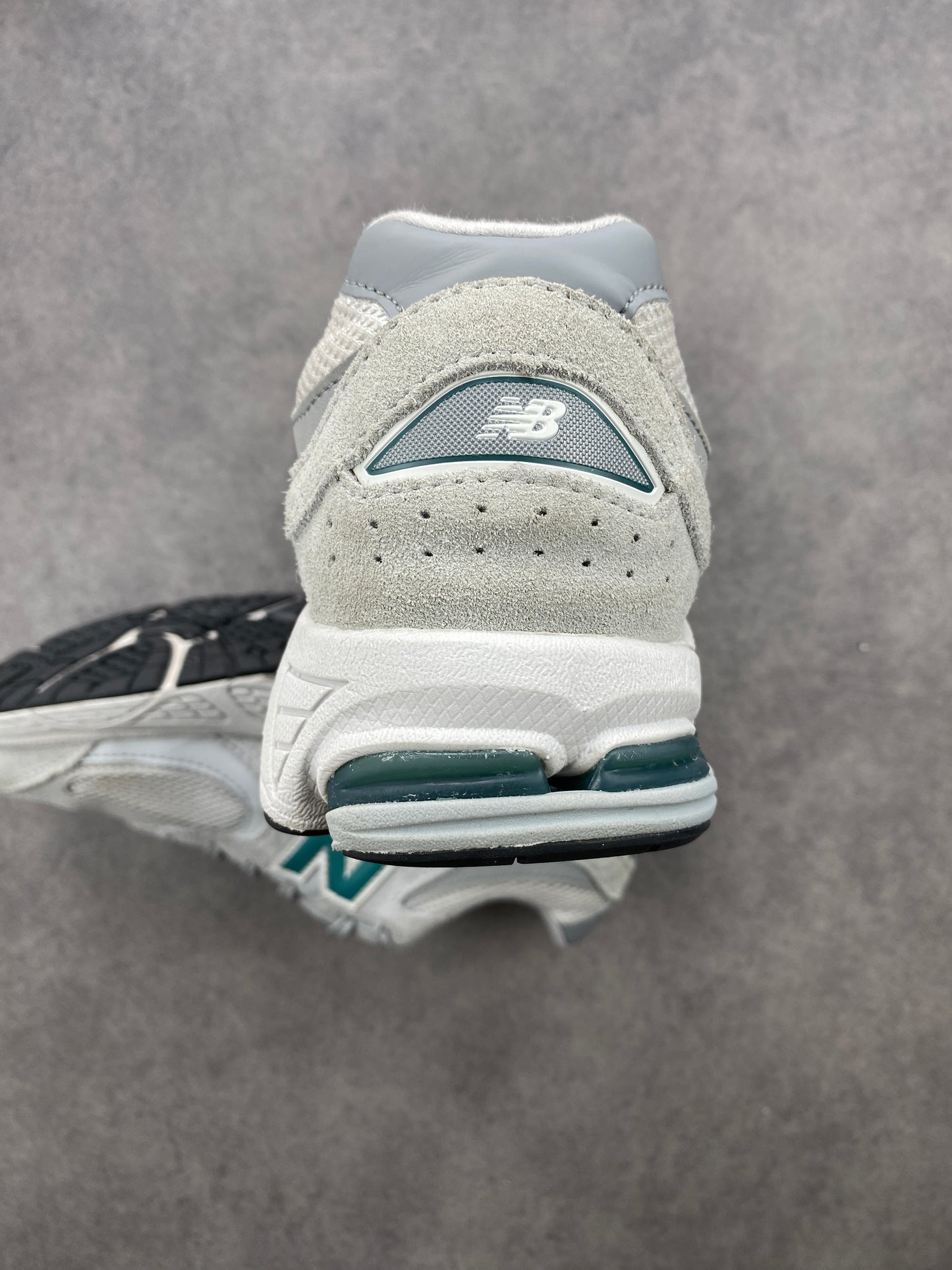 New Balance 2002R Big Zalando Exclusive Grey Teal