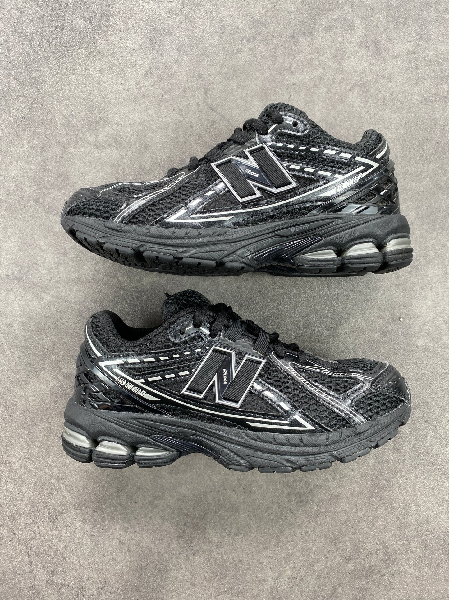New Balance 1906 Black