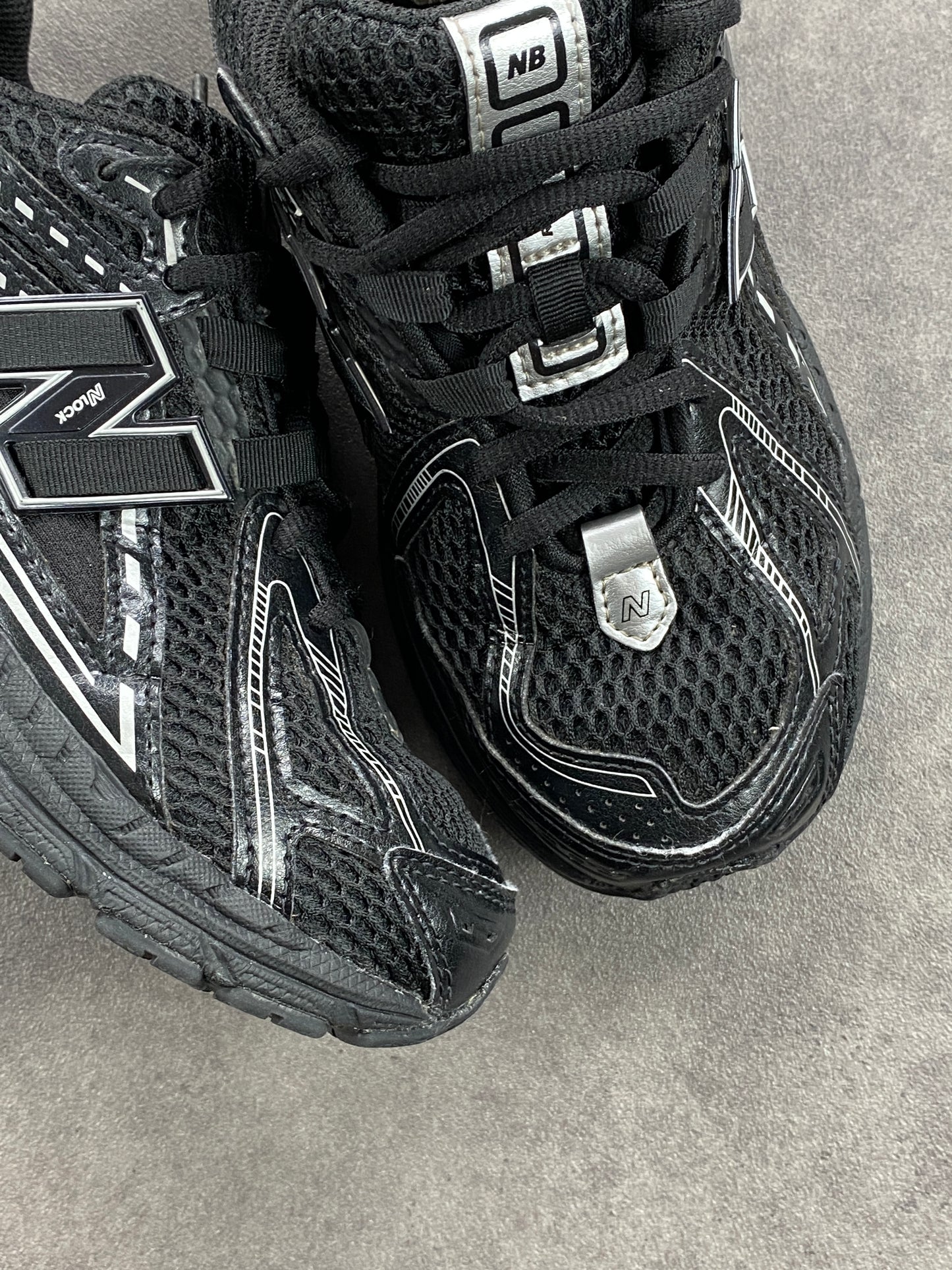 New Balance 1906 Black