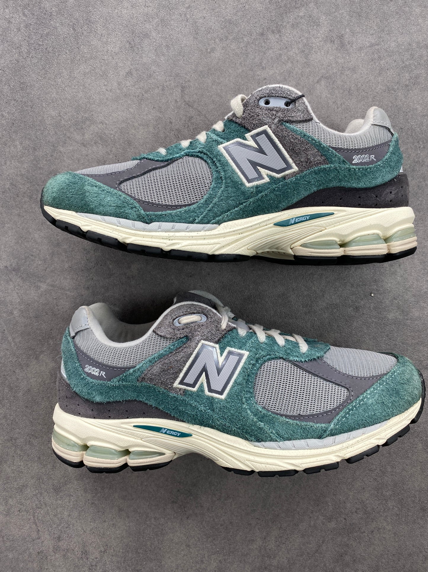 New Balance 2002R New Spruce Magnet