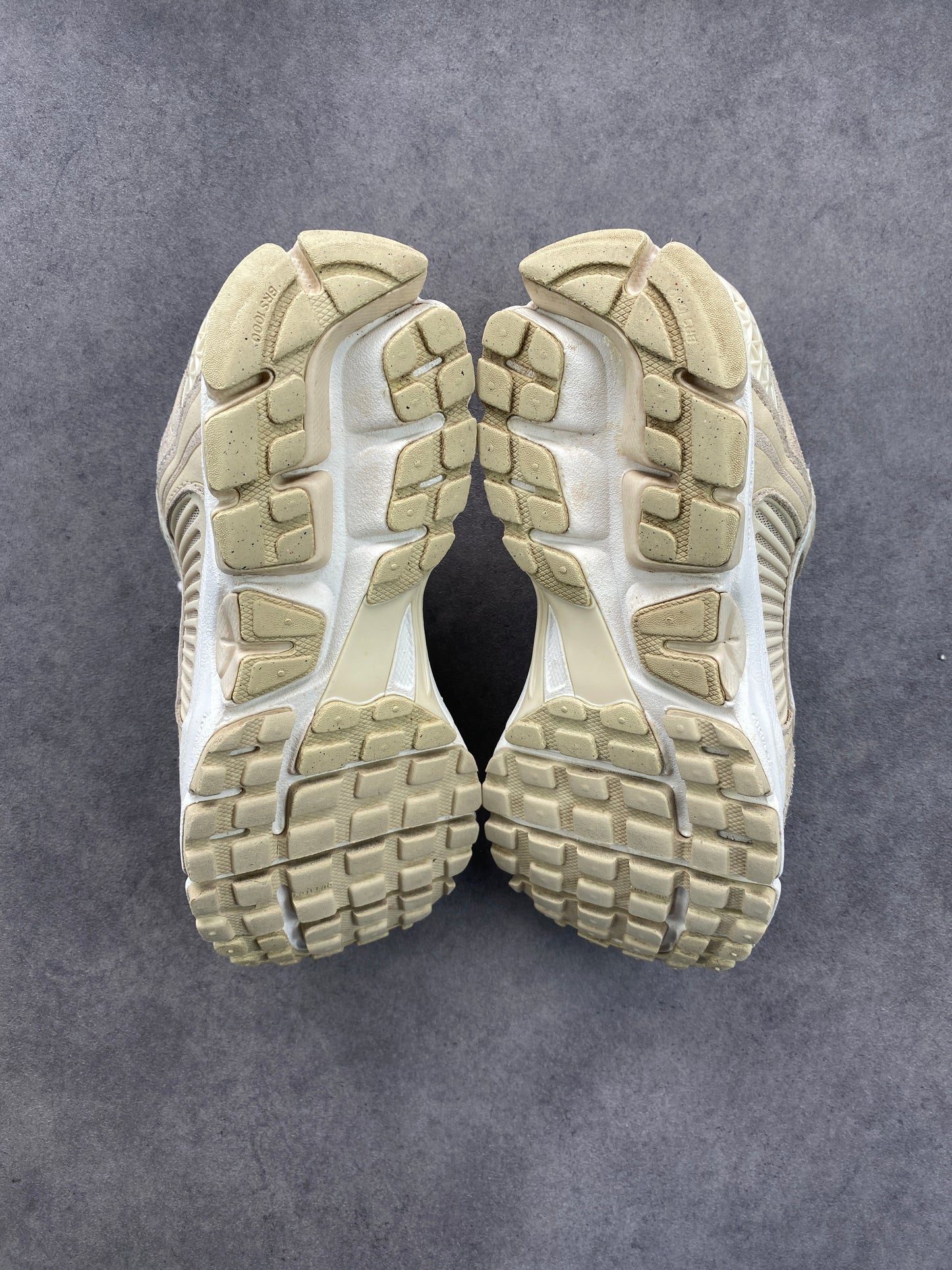 Nike Zoom Vomero 5 Beach