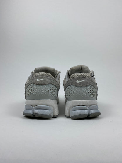 Nike Zoom Vomero 5 Pure Platinum Platinum Tint Wolf Grey Summit White (Taille 37,5)