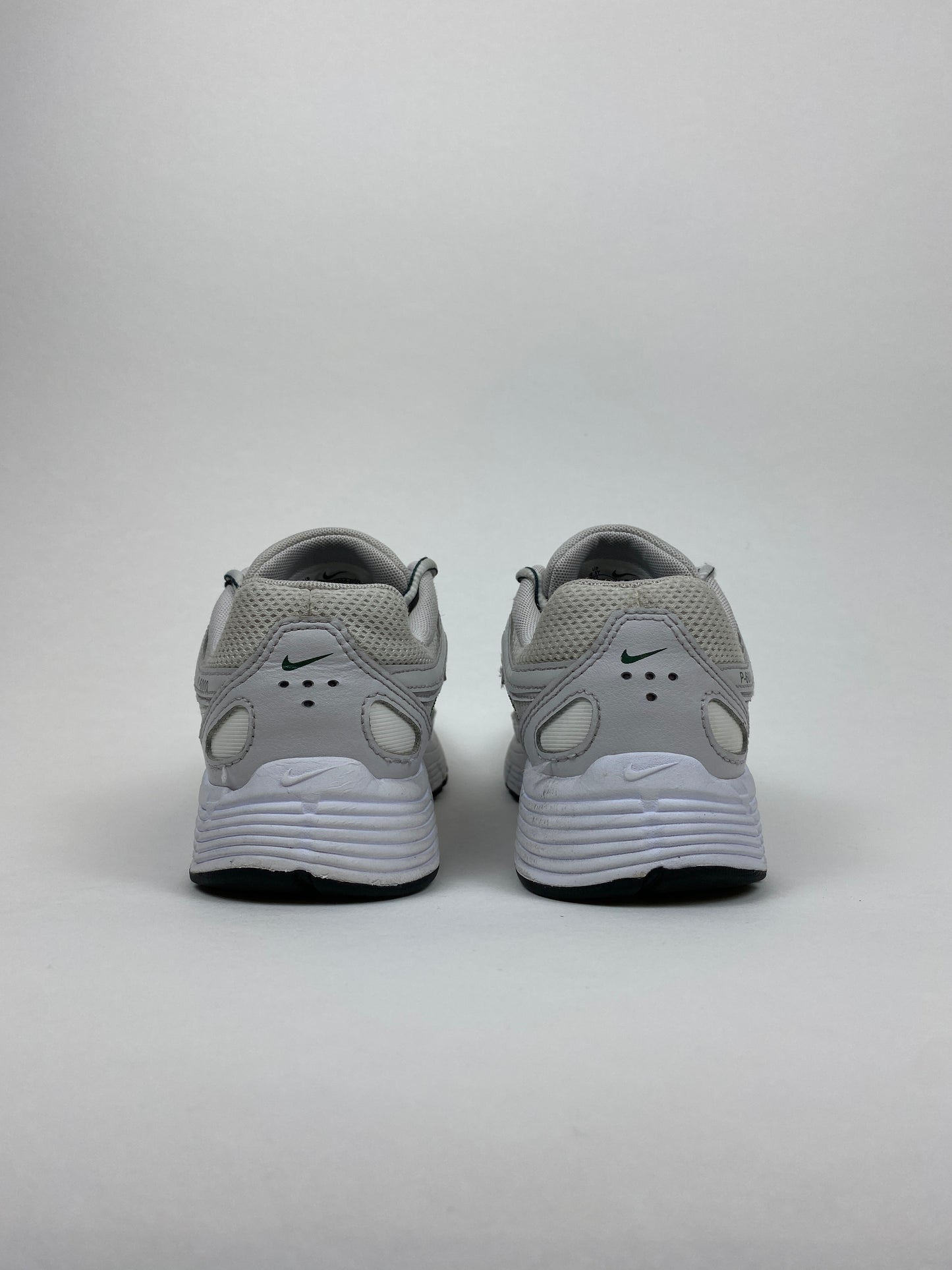 Nike P-6000 Vast Grey Fir (Taille 36,5)