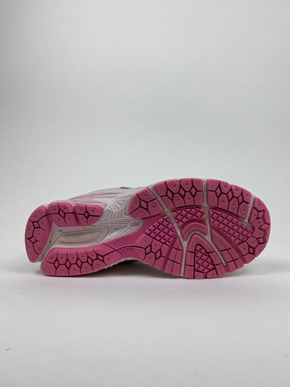 New Balance 2002R Rose (Taille 37)