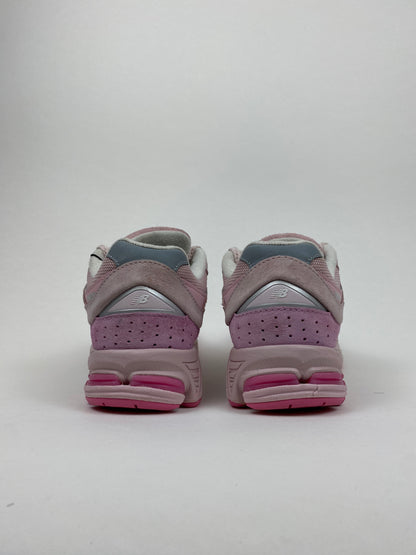 New Balance 2002R Rose (Taille 37)