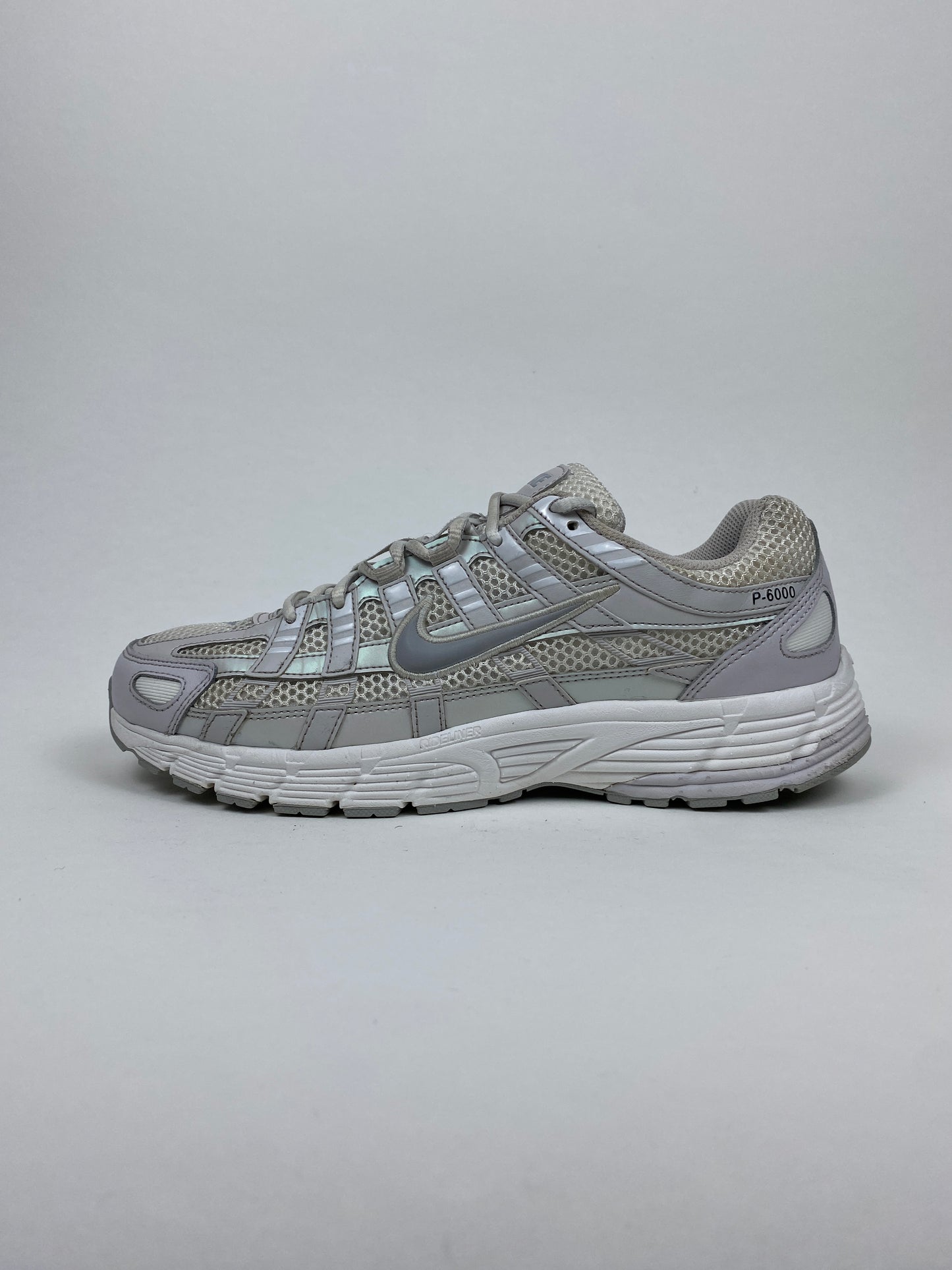 Nike P-6000 SE Summit White Vast Grey Wolf Grey (Taille 43)