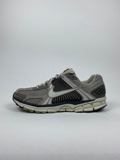 Nike Zoom Vomero 5 Cobblestone Flat Pewter (Taille 45)