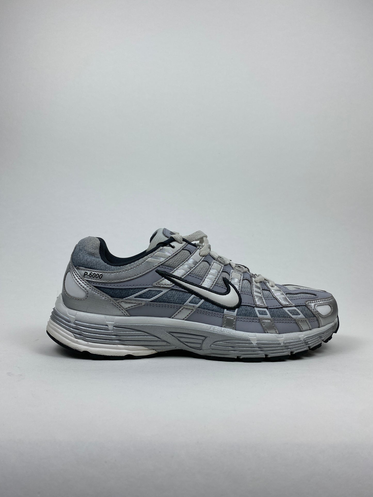 Nike P-6000 Metallic Silver Summit White-Wolf Grey (Taille 41)