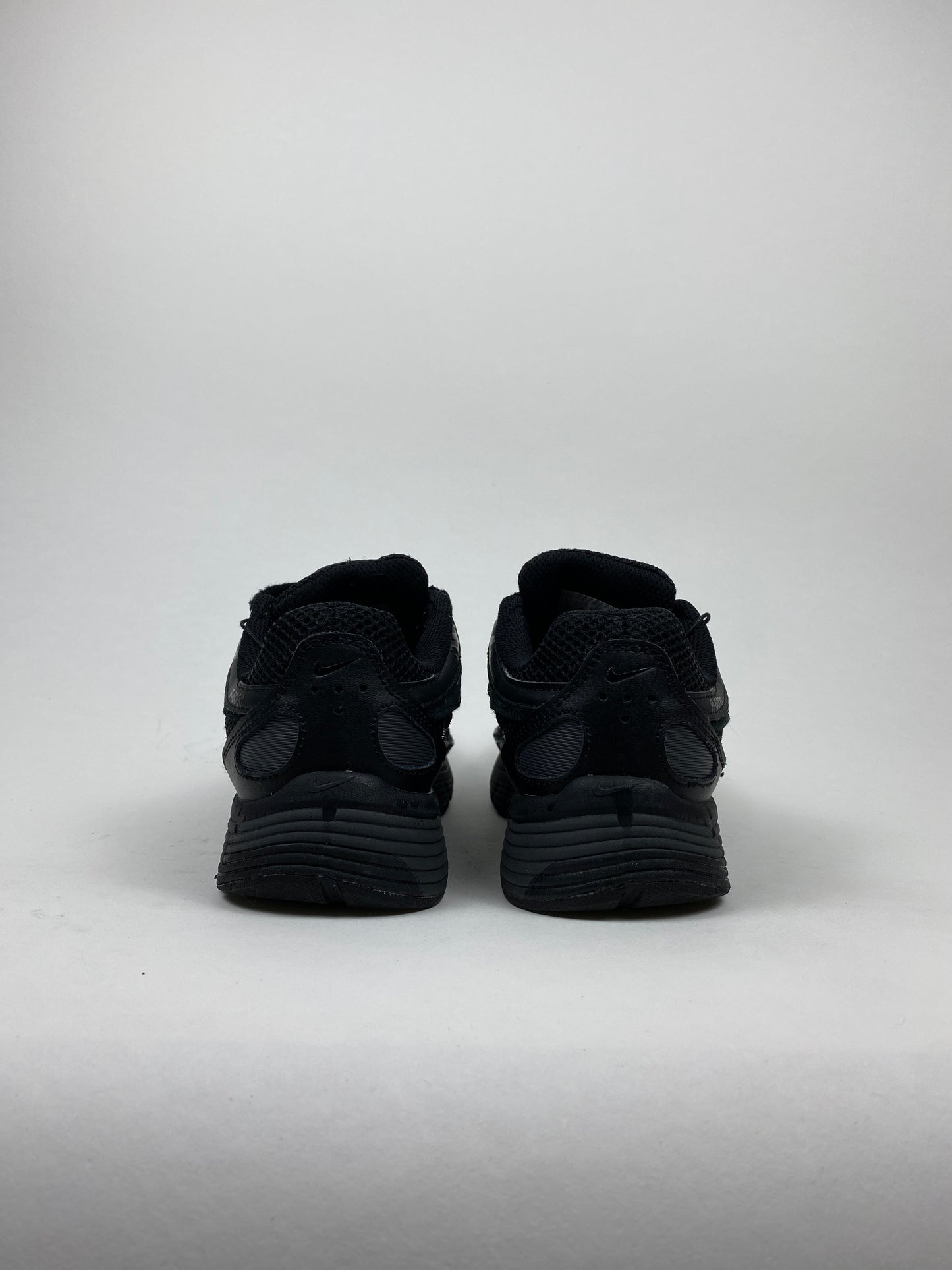 Nike P-6000 Premium Triple Black (Taille 40)