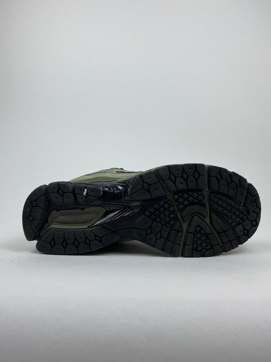 New Balance 2002R Dark Camo Dark Olivine (Taille 46,5)