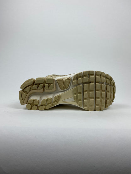 Nike Zoom Vomero 5 Beach (Taille 39)