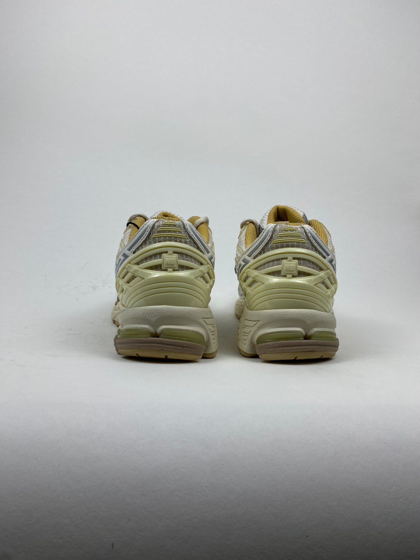 New Balance 1906R Lunar New Year White (Taille 40)