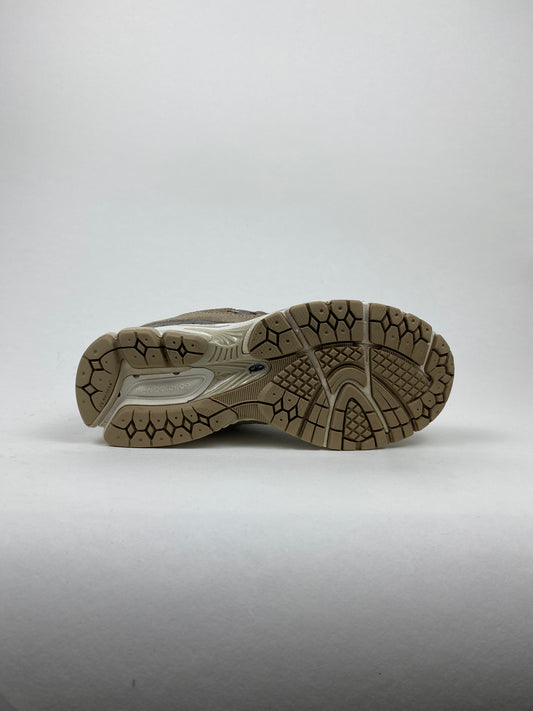 New Balance 2002R Driftwood Sandstone (Taille 37)