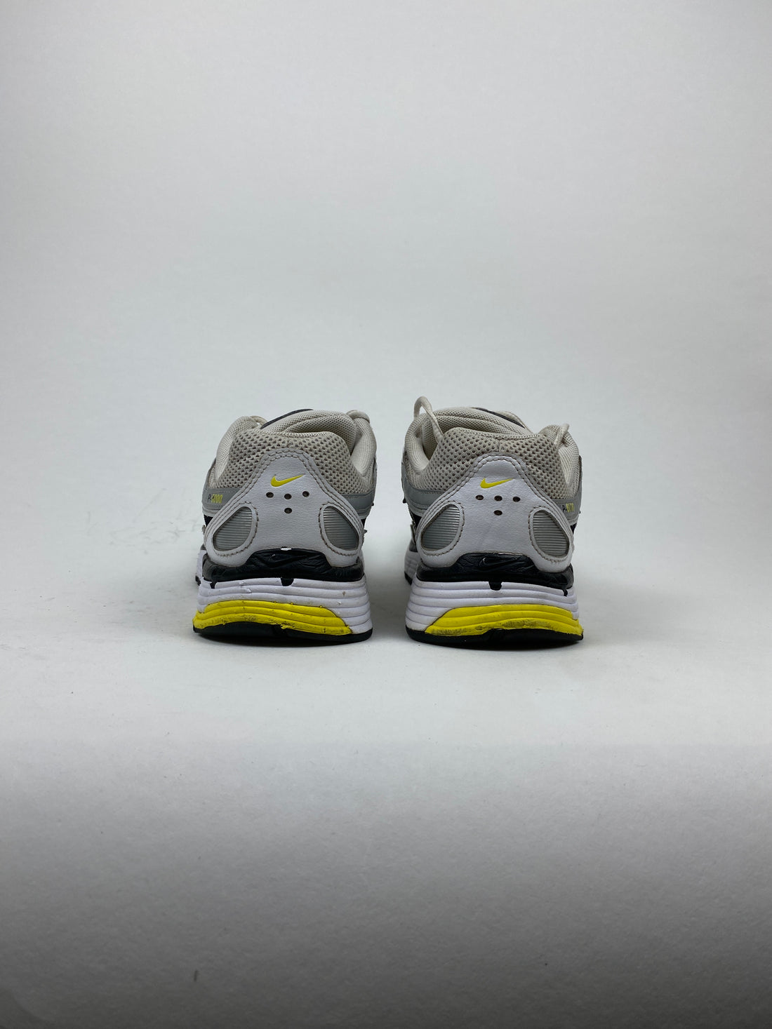 Nike P-6000 Metallic Platinum Opti Yellow