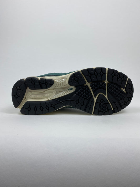 New Balance 2002R New Spruce Magnet (Taille 40,5)