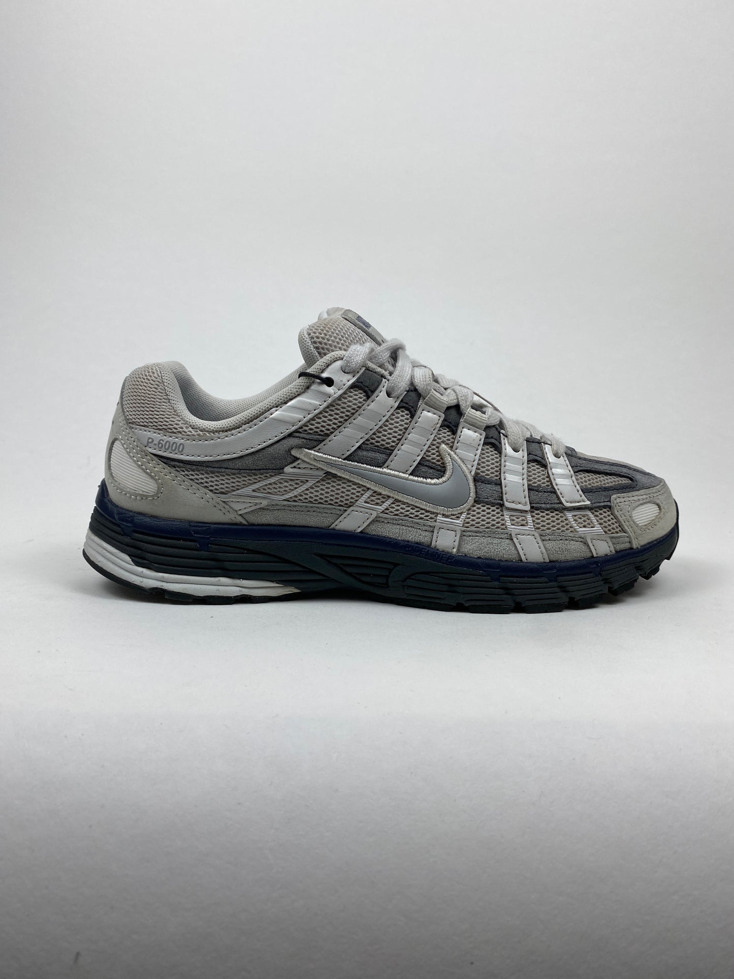 Nike P-6000 Photon Dust Anthracite (Taille 39)