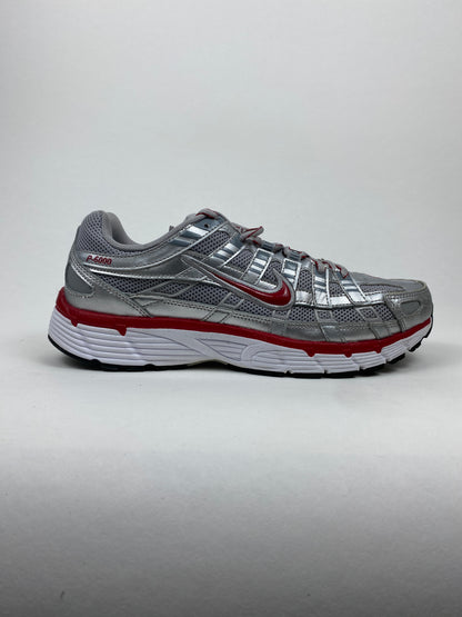 Nike P-6000 Metallic Silver Gym Red (Taille 43)