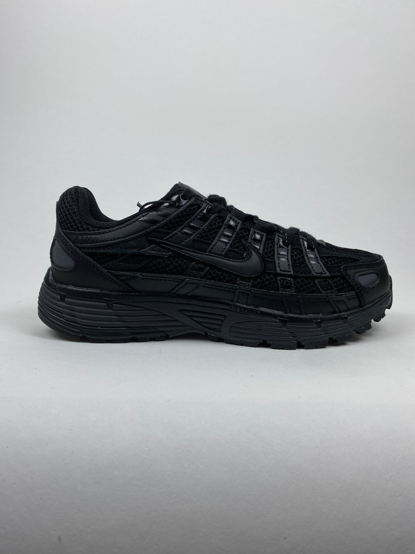 Nike P-6000 Premium Triple Black (Taille 40)
