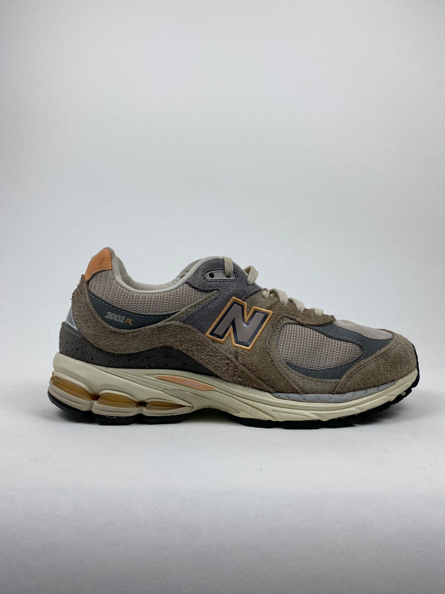 New Balance 2002R Grey Brown (Taille 42)