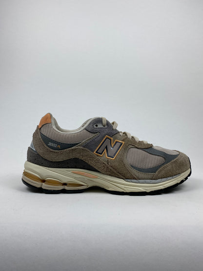 New Balance 2002R Grey Brown (Taille 42)