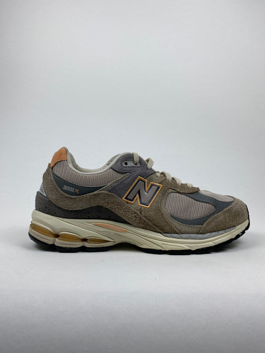New Balance 2002R Grey Brown (Taille 42)