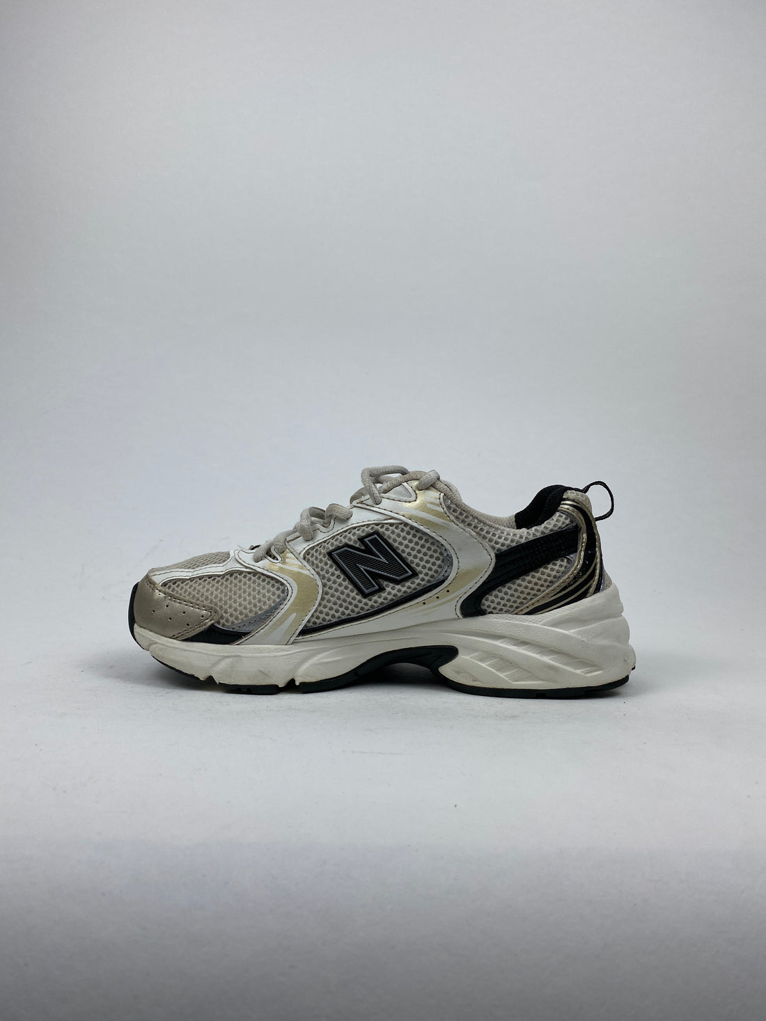 New Balance 530 White Light Gold Metallic
