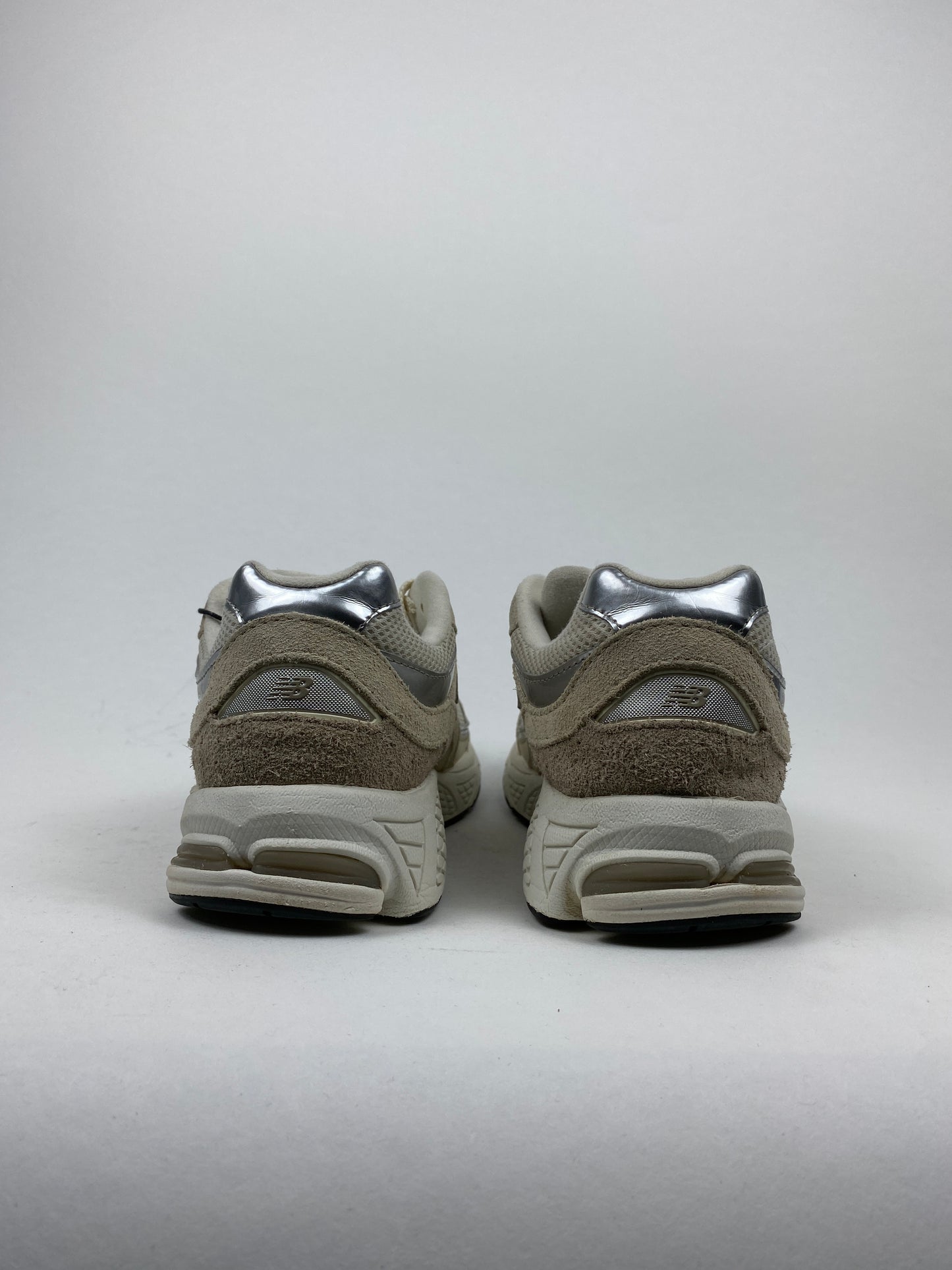 New Balance 2002R Beige Silver (Taille 39)
