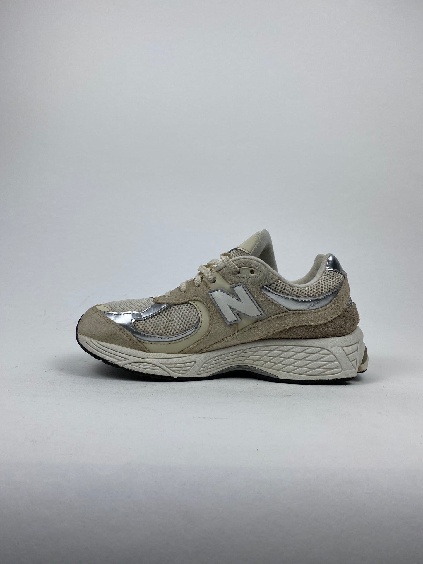 New Balance 2002R Beige Silver (Taille 39)