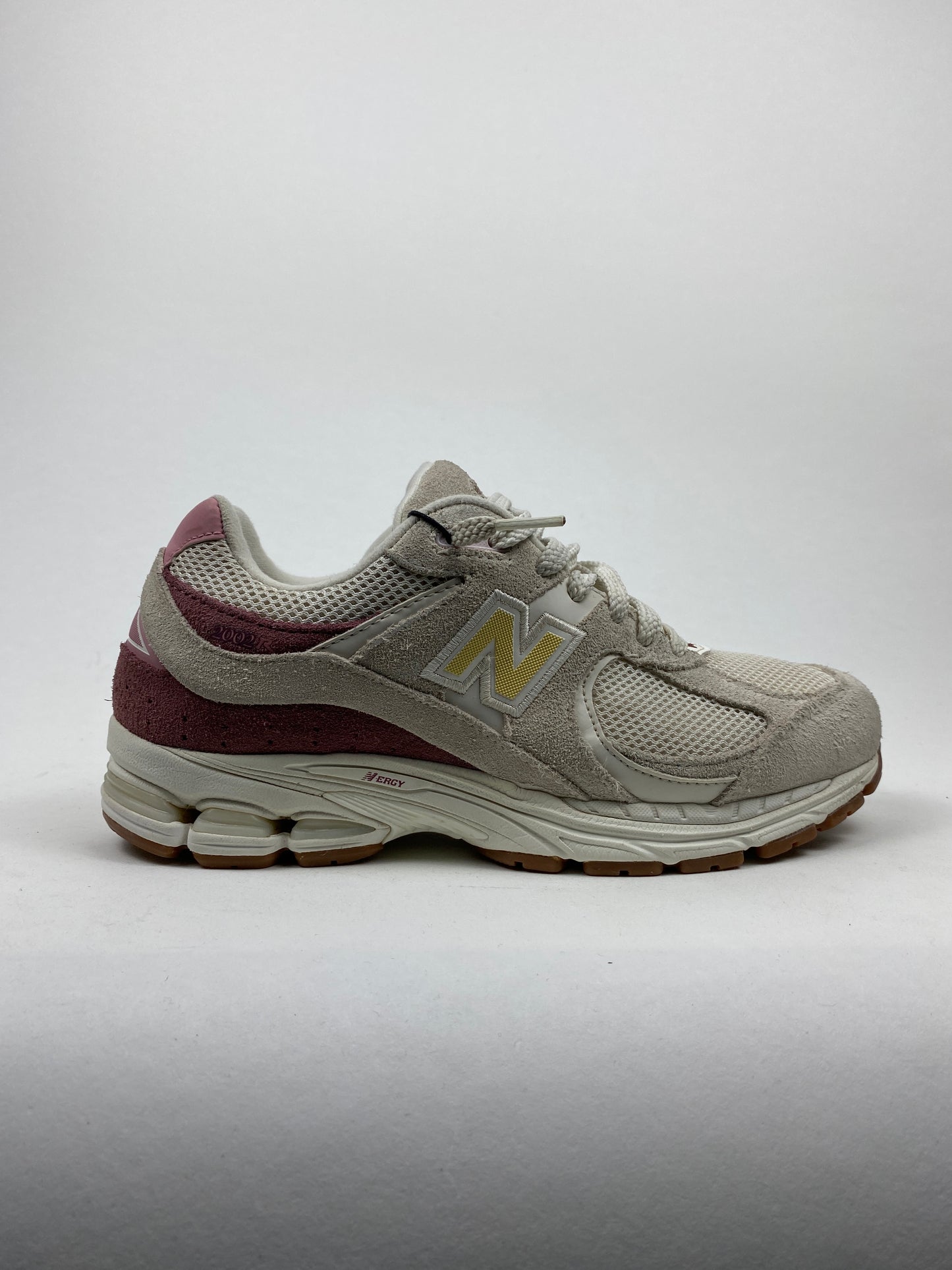 New Balance 2002r Ecru Bordeaux Rose (Taille 38,5)