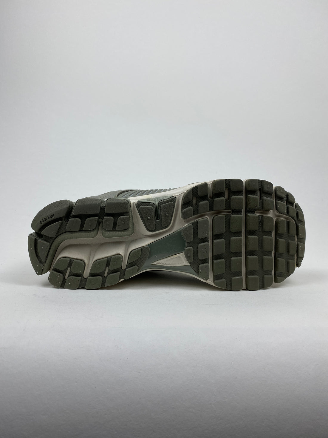Nike Zoom Vomero 5 Dark Stucco