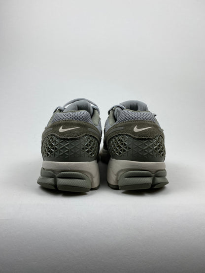 Nike Zoom Vomero 5 Dark Stucco (Taille 42,5)