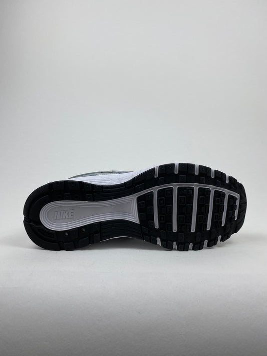 Nike P-6000 Metalic Silver Cool Red (Taille 37,5)