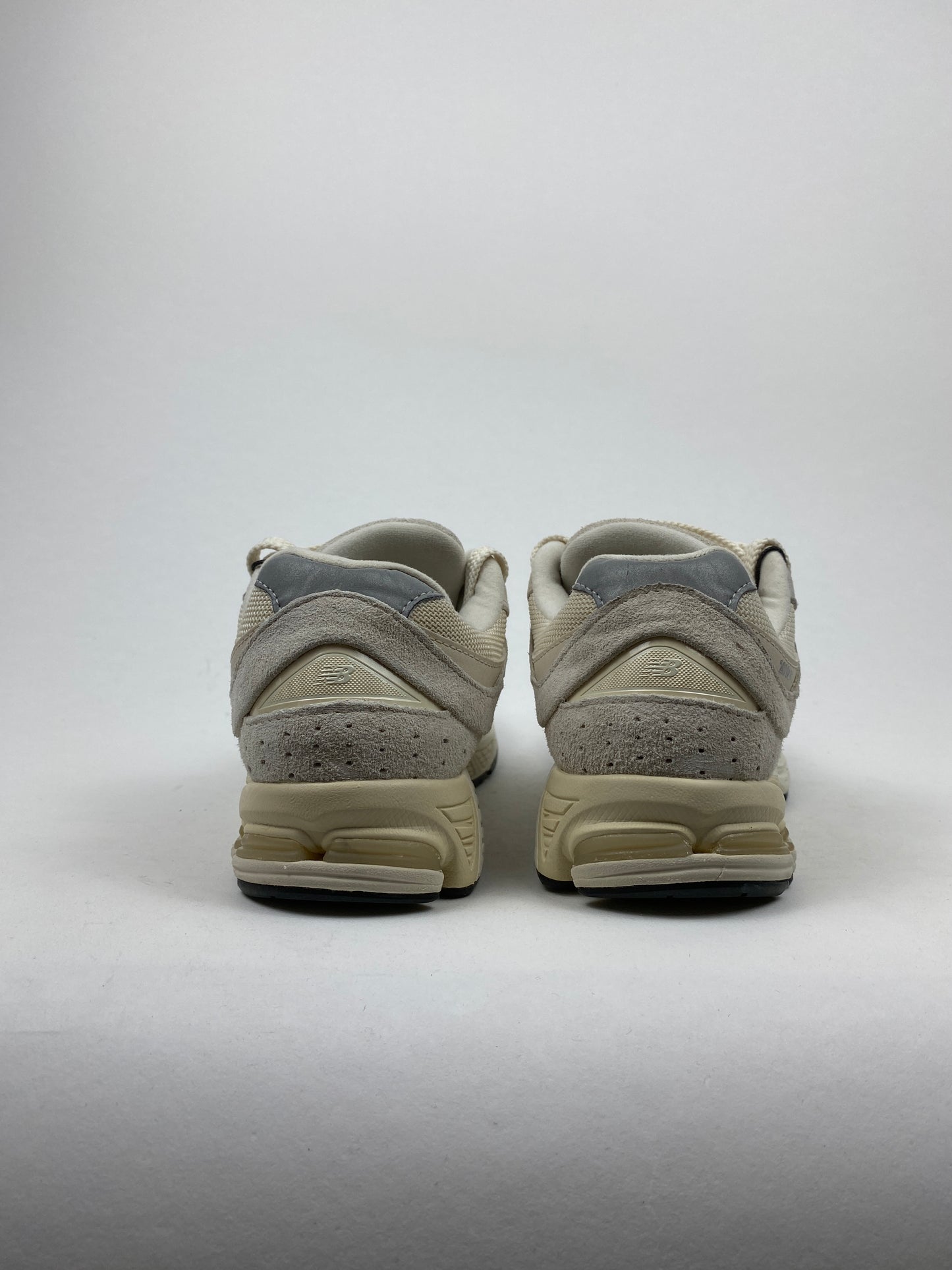 New Balance 2002R Off White (Taille 39,5)