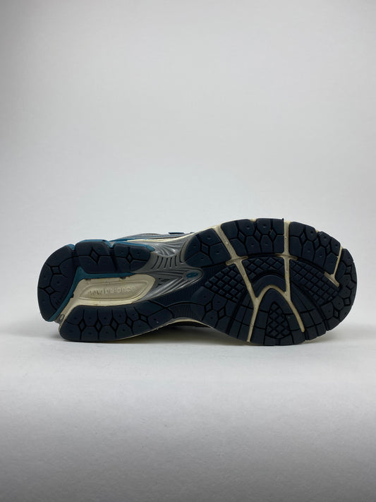 New Balance 1906R Silver Metallic Terrarium (Taille 43)