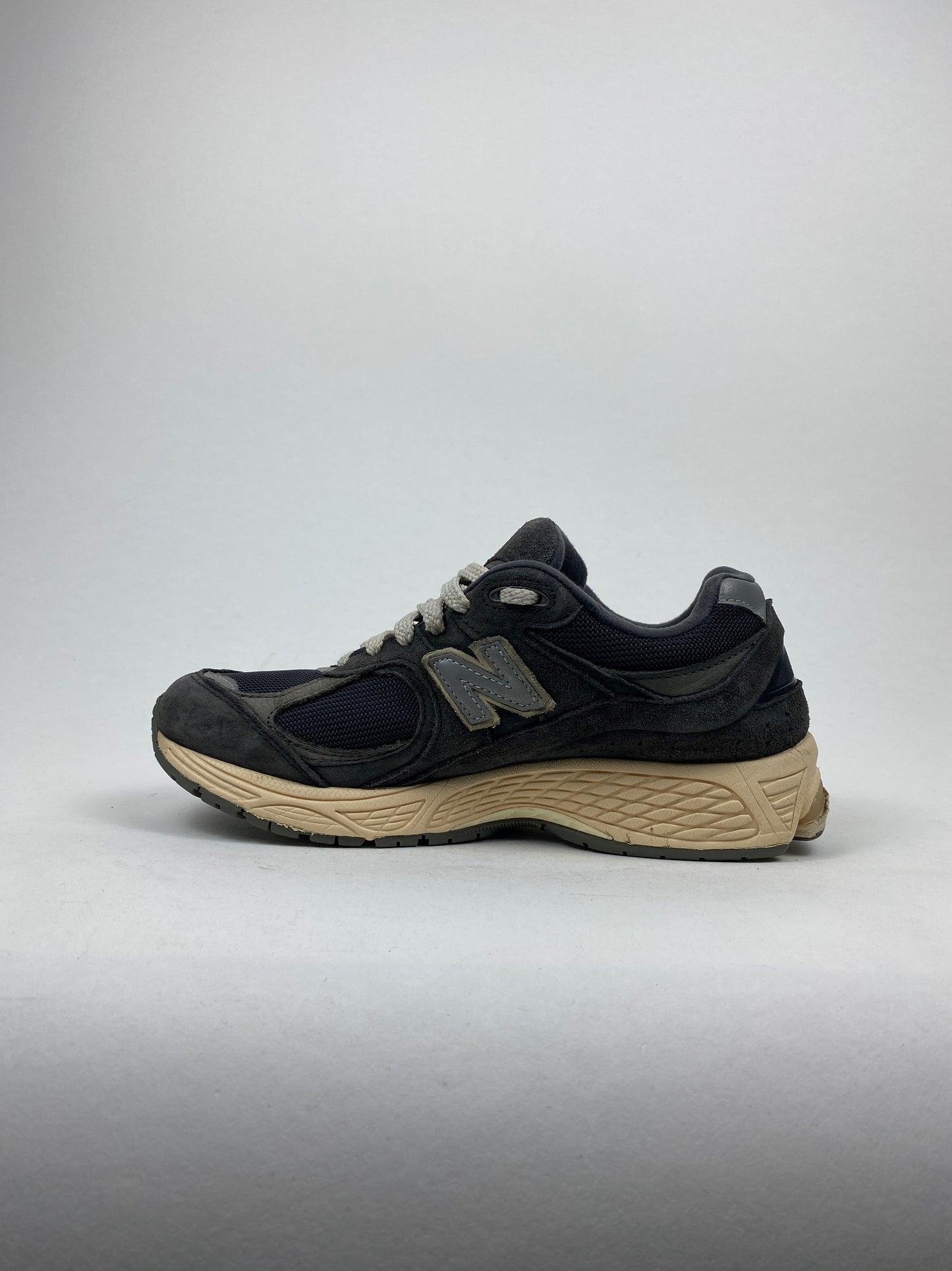 New Balance 2002R Black Dark Grey (Taille 40)