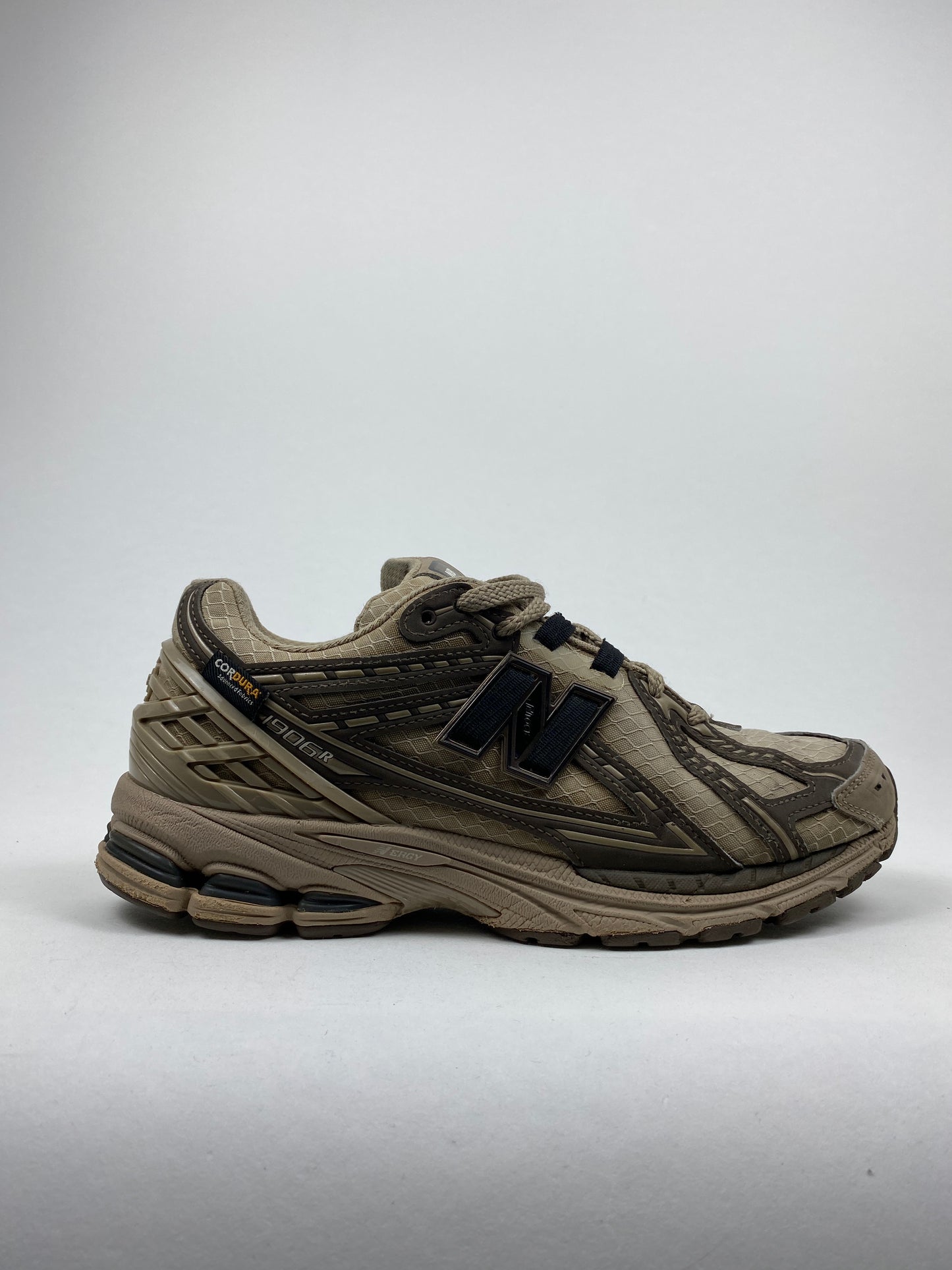 New Balance 1906R Cordura Brown Black (Taille 41,5)